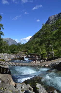 Isterdalen with bridge